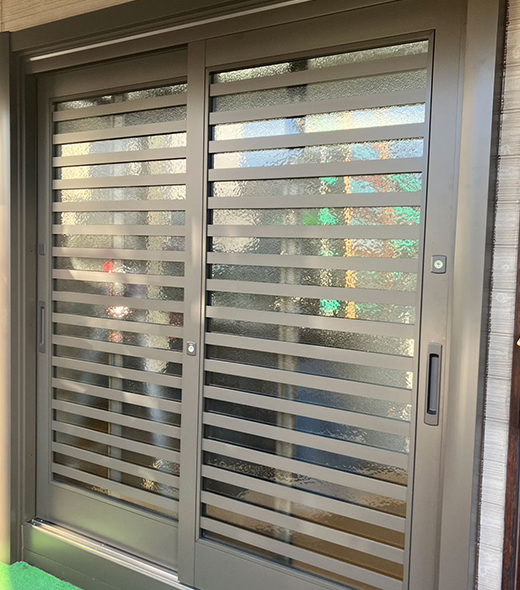 店舗玄関扉の交換後