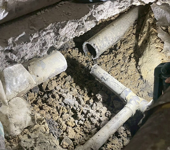 トイレ排水管修繕工事前